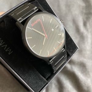 Mvmt classic blk link watch